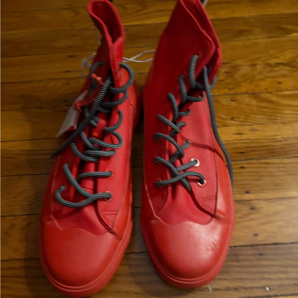 Hunter Red Canvas Sneakers with Black Laces
